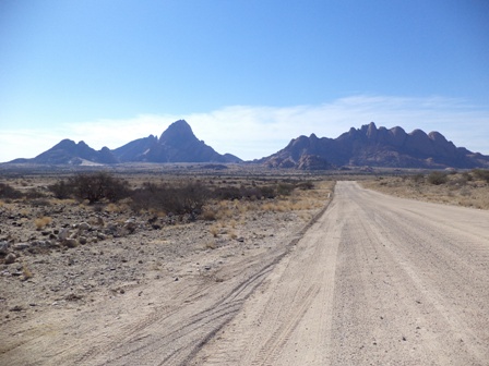 Spitzkoppe_resize.jpg